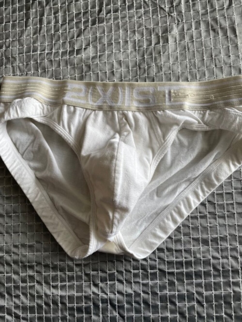 2(x) ist brief size M with a pouch to enhance your stuff